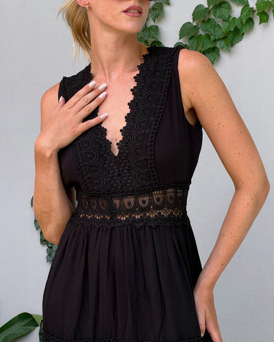 Elle™ – Timeless Lace-Detail Summer Dress for Effortless Elegance